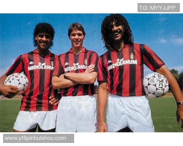 足球球星west的职业生涯起伏与辉煌瞬间全景解读